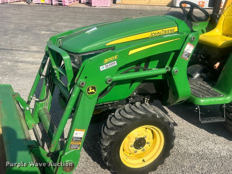 image for item FC5288 2018 John Deere 3038E MFWD tractor