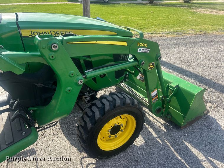 image for item FC5288 2018 John Deere 3038E MFWD tractor