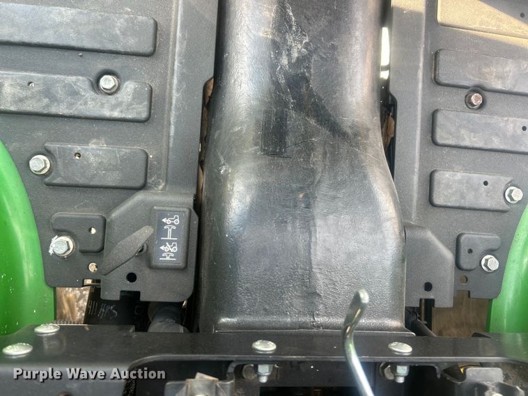 image for item FC5288 2018 John Deere 3038E MFWD tractor