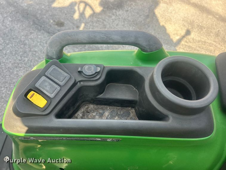 image for item FC5288 2018 John Deere 3038E MFWD tractor