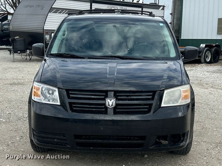 image for item FC5294 2010 Dodge Grand Caravan SE van
