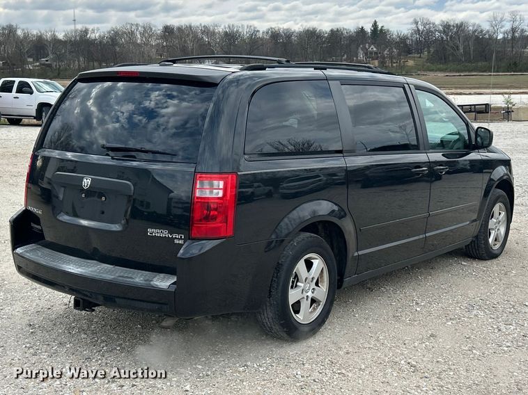 image for item FC5294 2010 Dodge Grand Caravan SE van