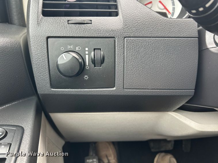 image for item FC5294 2010 Dodge Grand Caravan SE van