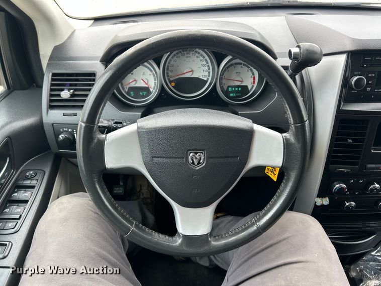 image for item FC5294 2010 Dodge Grand Caravan SE van