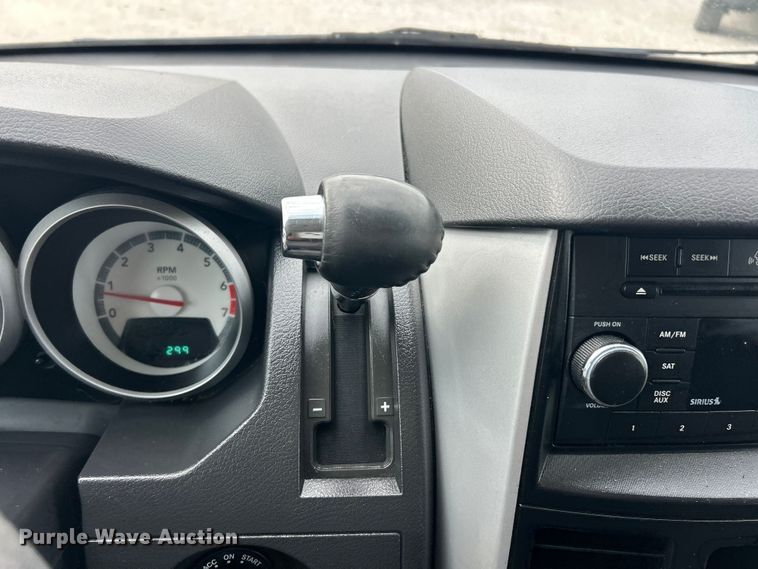 image for item FC5294 2010 Dodge Grand Caravan SE van