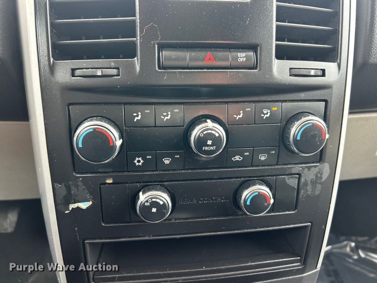 image for item FC5294 2010 Dodge Grand Caravan SE van