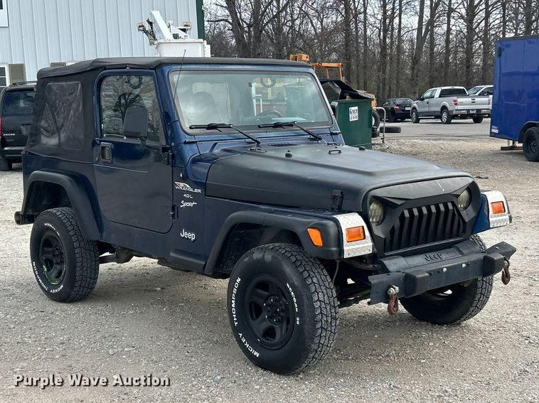 image for item FC5295 2000 Jeep Wrangler Sport SUV