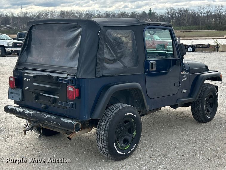 image for item FC5295 2000 Jeep Wrangler Sport SUV