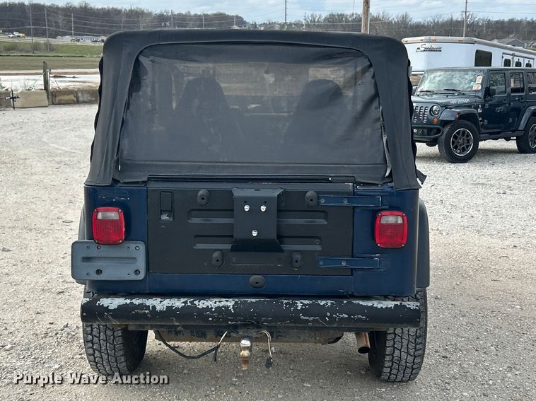 image for item FC5295 2000 Jeep Wrangler Sport SUV