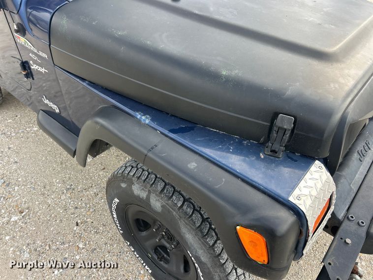 image for item FC5295 2000 Jeep Wrangler Sport SUV