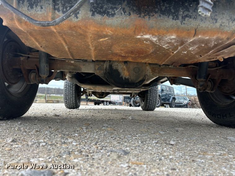 image for item FC5295 2000 Jeep Wrangler Sport SUV