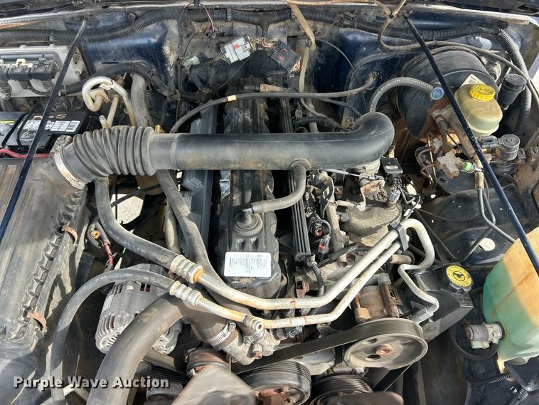 image for item FC5295 2000 Jeep Wrangler Sport SUV