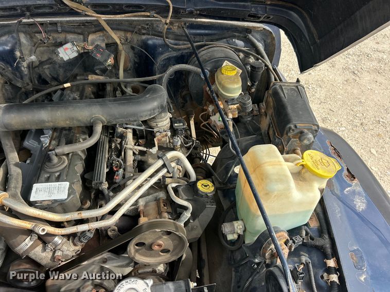 image for item FC5295 2000 Jeep Wrangler Sport SUV