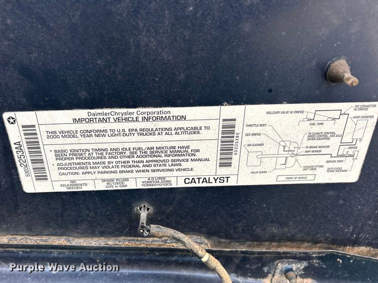 image for item FC5295 2000 Jeep Wrangler Sport SUV