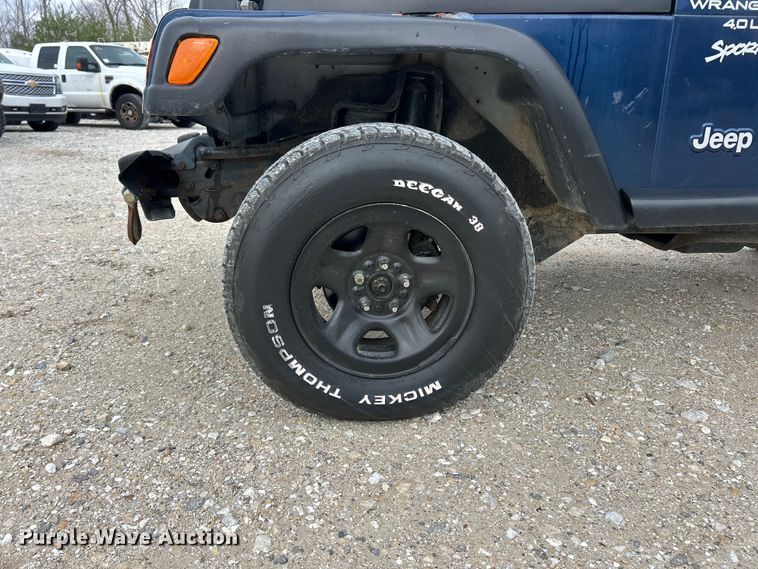 image for item FC5295 2000 Jeep Wrangler Sport SUV