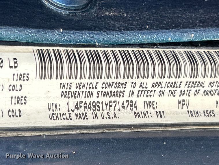 image for item FC5295 2000 Jeep Wrangler Sport SUV