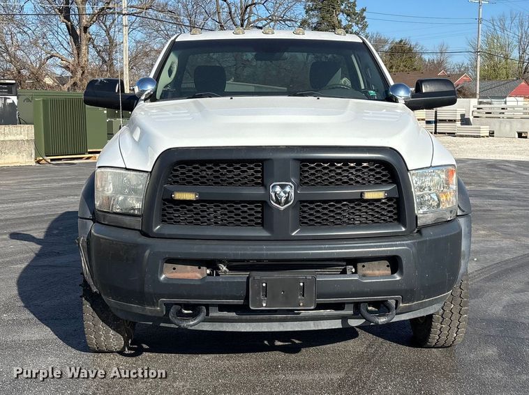 image for item FG0210 2015 RAM 5500 truck cab and chassis