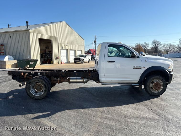 image for item FG0210 2015 RAM 5500 truck cab and chassis