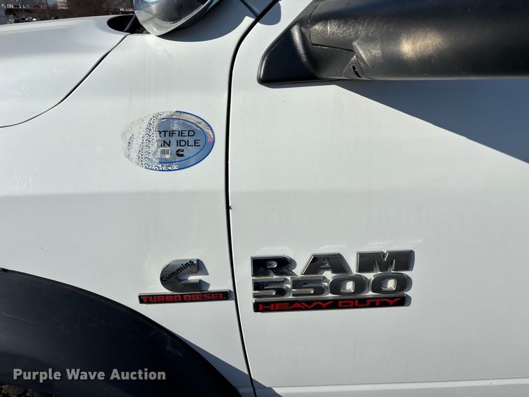 image for item FG0210 2015 RAM 5500 truck cab and chassis