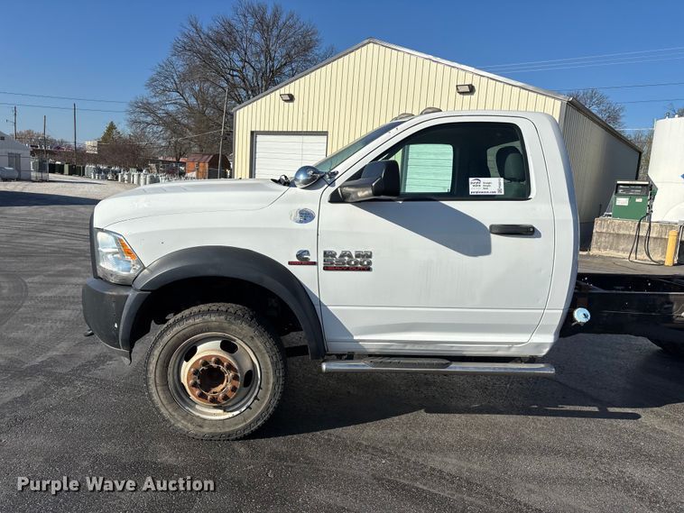 image for item FG0210 2015 RAM 5500 truck cab and chassis