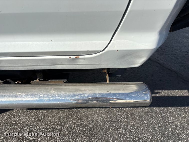 image for item FG0210 2015 RAM 5500 truck cab and chassis