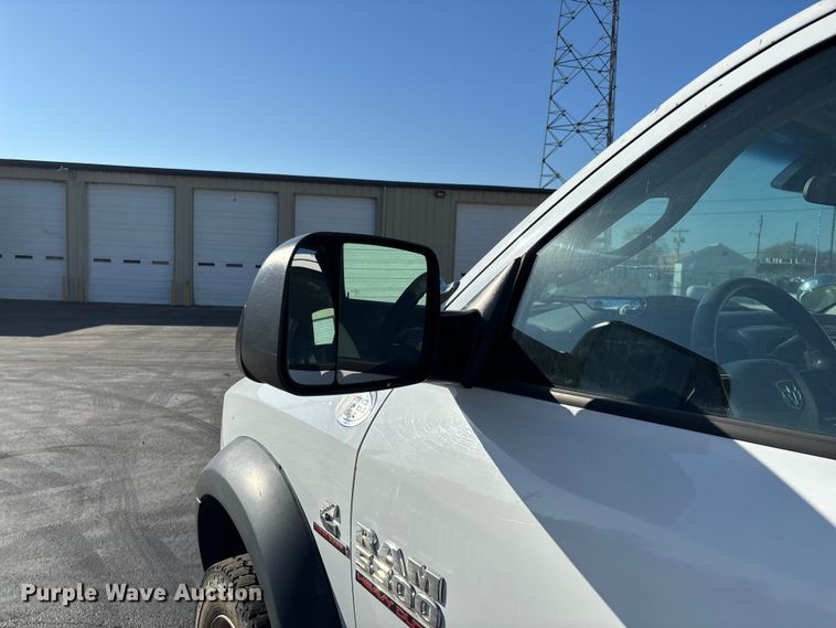 image for item FG0210 2015 RAM 5500 truck cab and chassis