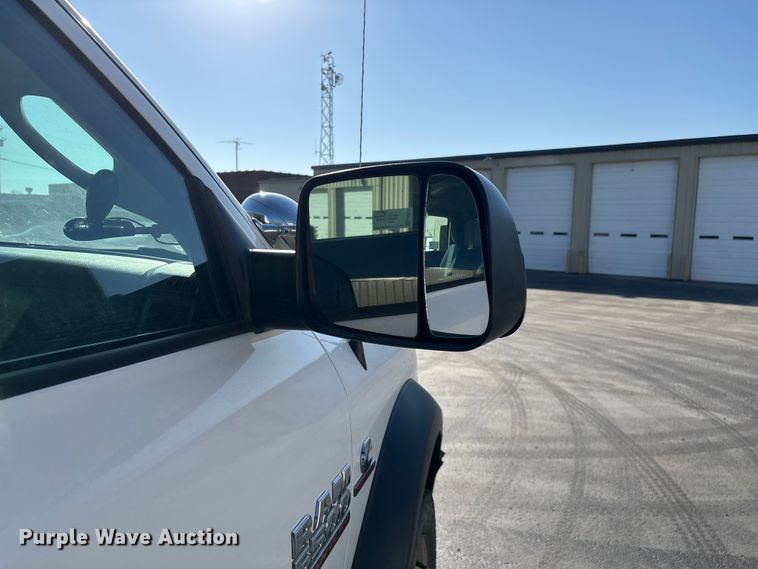 image for item FG0210 2015 RAM 5500 truck cab and chassis