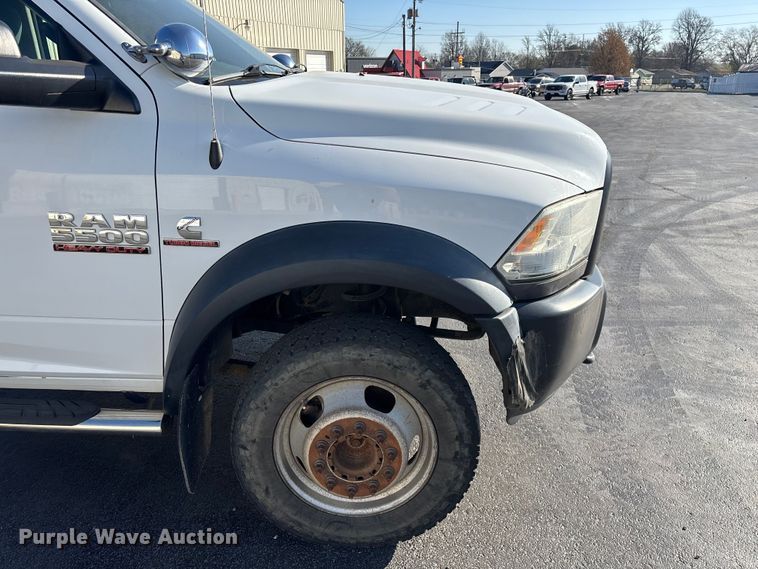 image for item FG0210 2015 RAM 5500 truck cab and chassis