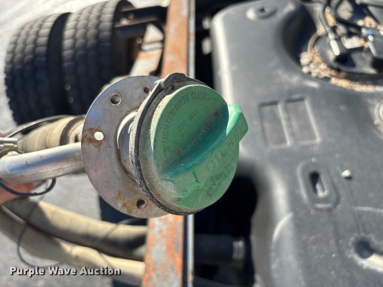 image for item FG0210 2015 RAM 5500 truck cab and chassis