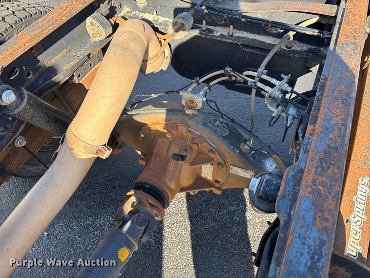 image for item FG0210 2015 RAM 5500 truck cab and chassis