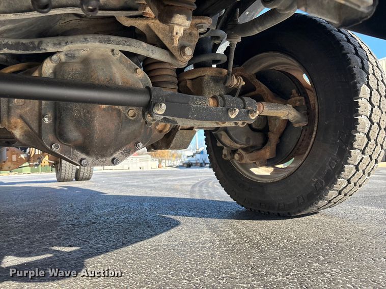 image for item FG0210 2015 RAM 5500 truck cab and chassis