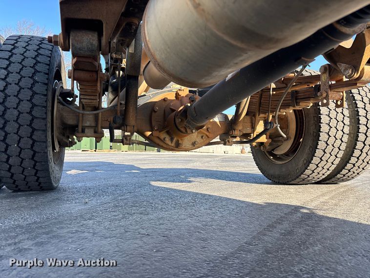 image for item FG0210 2015 RAM 5500 truck cab and chassis