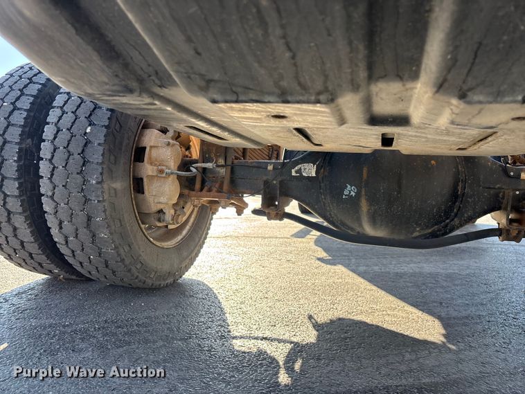 image for item FG0210 2015 RAM 5500 truck cab and chassis