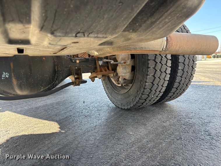 image for item FG0210 2015 RAM 5500 truck cab and chassis