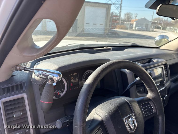 image for item FG0210 2015 RAM 5500 truck cab and chassis