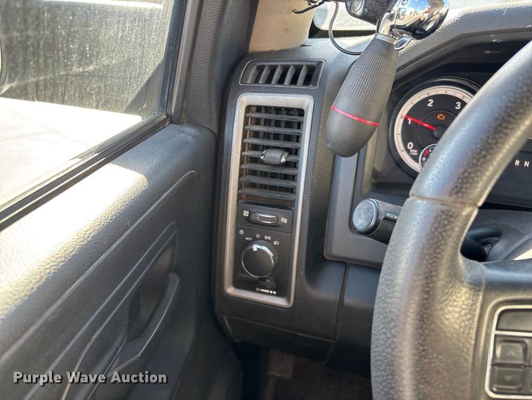 image for item FG0210 2015 RAM 5500 truck cab and chassis