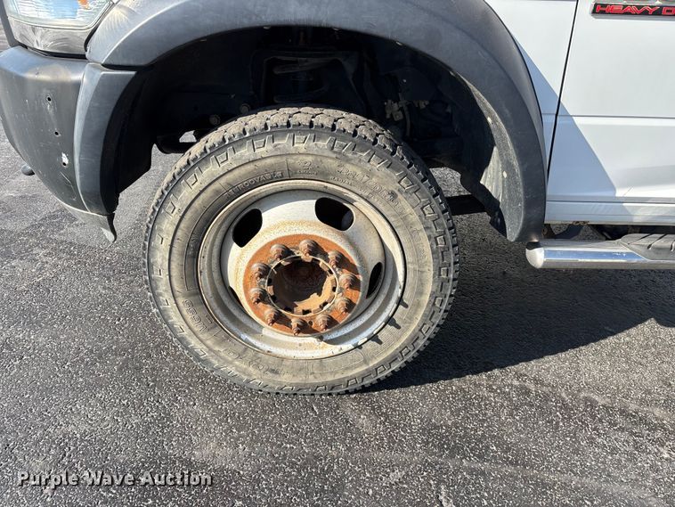 image for item FG0210 2015 RAM 5500 truck cab and chassis