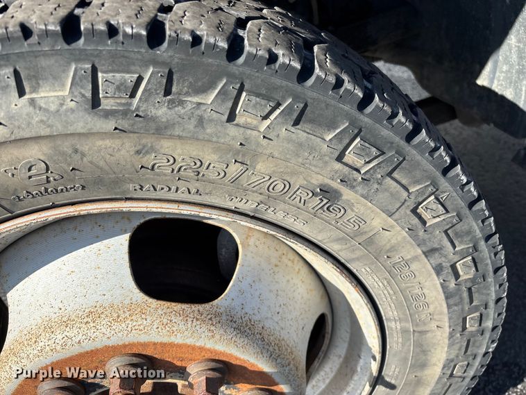 image for item FG0210 2015 RAM 5500 truck cab and chassis