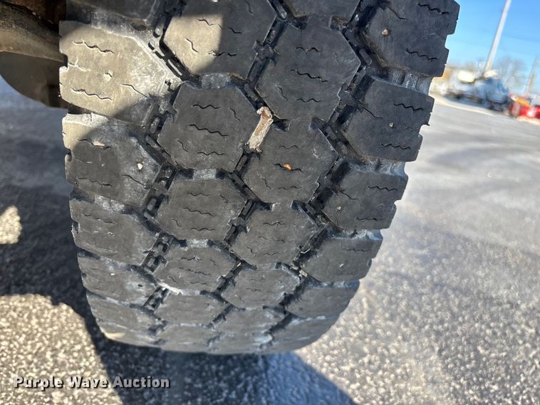 image for item FG0210 2015 RAM 5500 truck cab and chassis