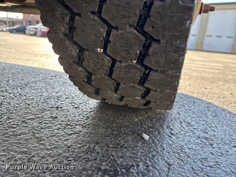 image for item FG0210 2015 RAM 5500 truck cab and chassis