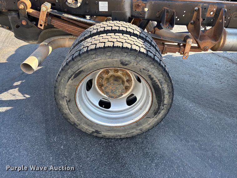 image for item FG0210 2015 RAM 5500 truck cab and chassis