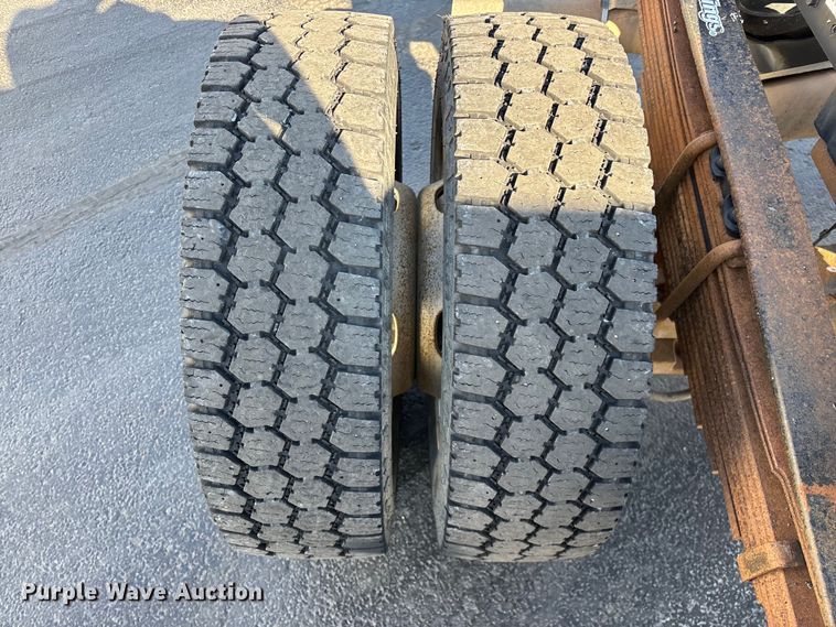 image for item FG0210 2015 RAM 5500 truck cab and chassis