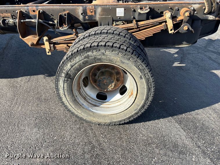 image for item FG0210 2015 RAM 5500 truck cab and chassis