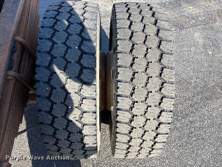 image for item FG0210 2015 RAM 5500 truck cab and chassis