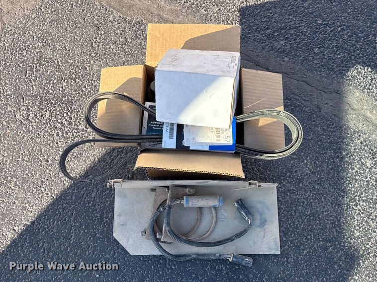 image for item FG0210 2015 RAM 5500 truck cab and chassis