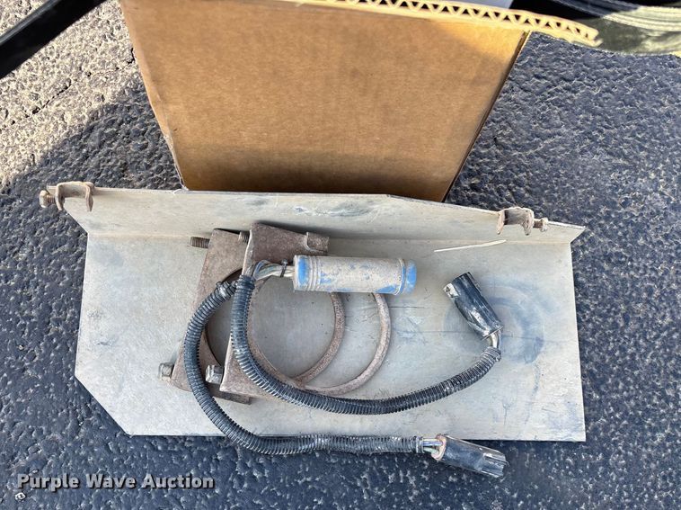 image for item FG0210 2015 RAM 5500 truck cab and chassis