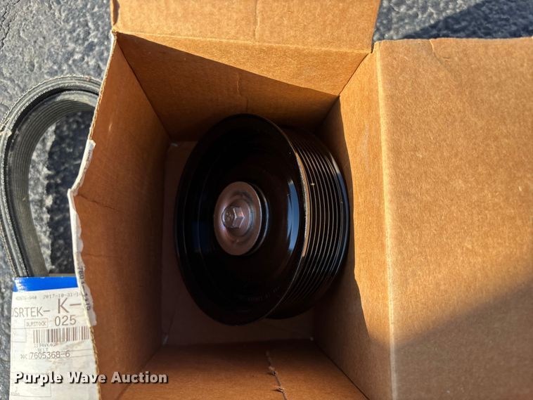 image for item FG0210 2015 RAM 5500 truck cab and chassis