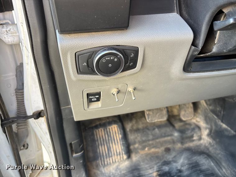 image for item FG0211 2018 Ford F150 pickup truck