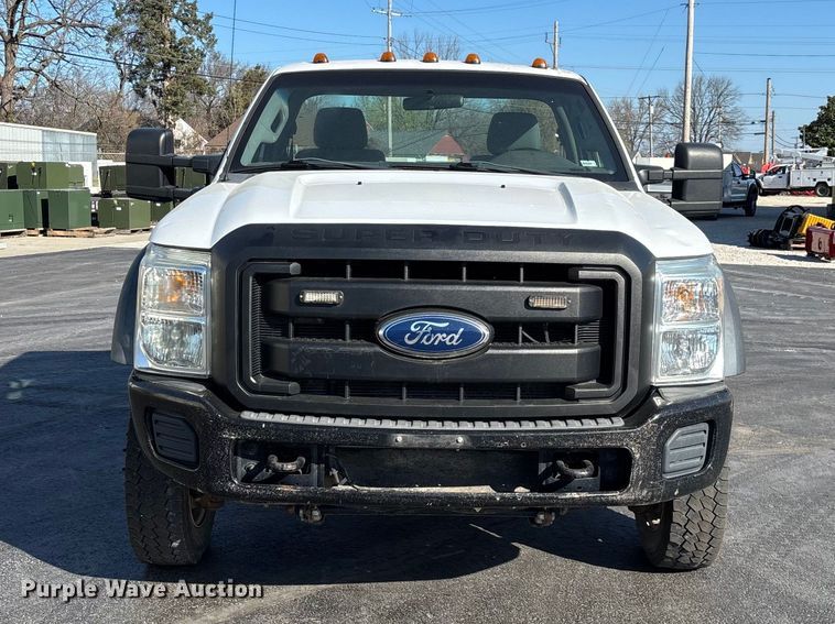 image for item FG0213 2011 Ford F550 Super Duty truck cab and chassis