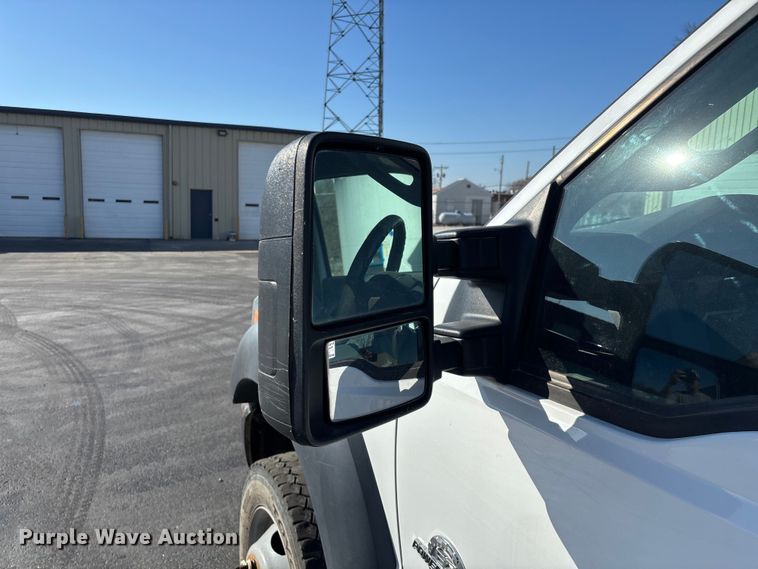 image for item FG0213 2011 Ford F550 Super Duty truck cab and chassis